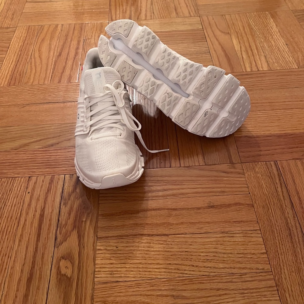 On Cloud Cloudswift 3 AD Women's Running Shoes in White Size 9 - Picture 8 of 8